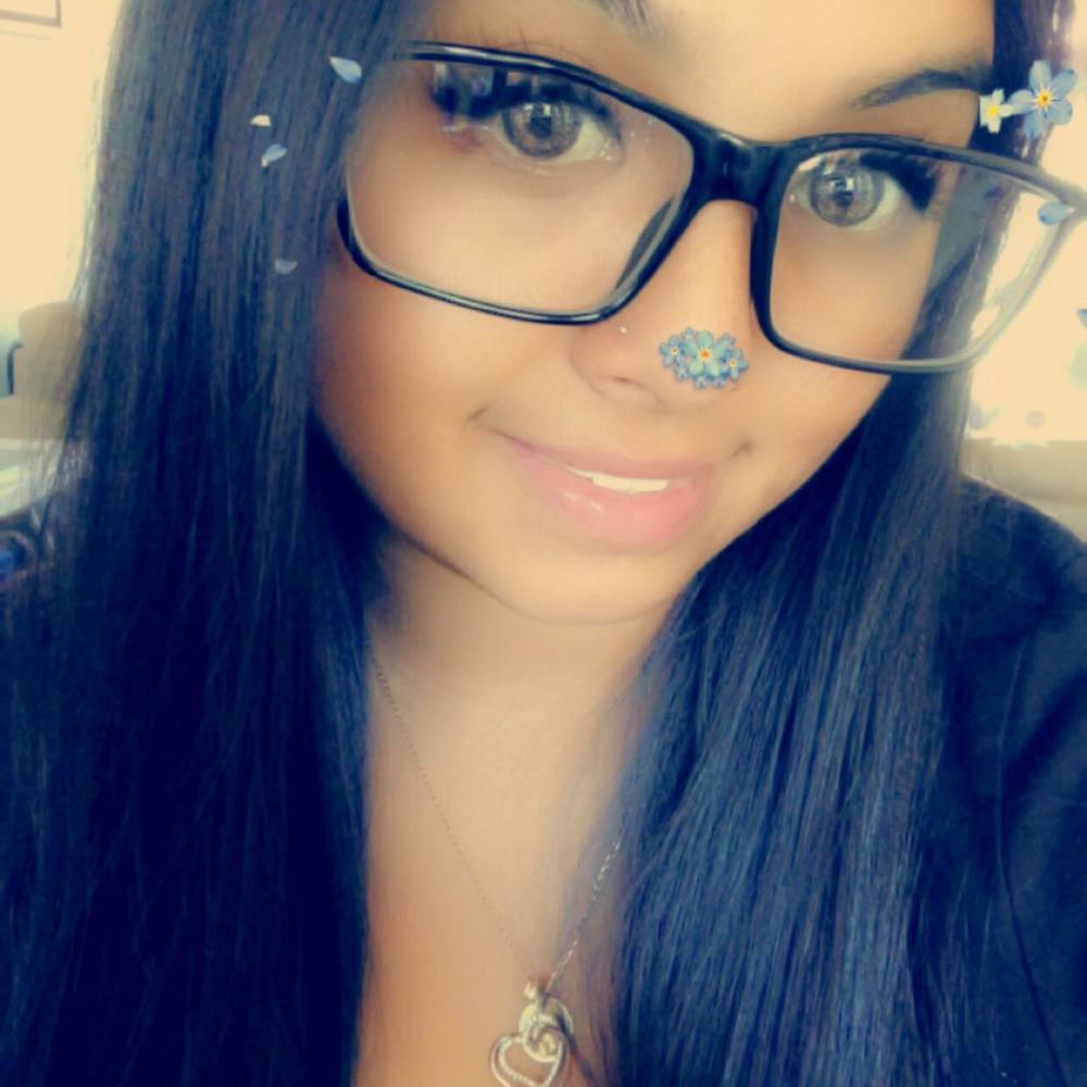 Meet your Posher, Crystal